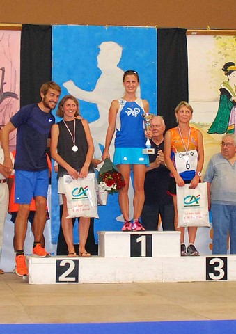 Emmie Gellé sur le podium de la Foulée Bourronnaise 2015